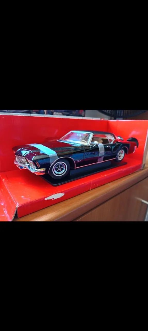 MINI 1/18 ROAD SIGNITURE <br>BUICK RIVIERA 1971<br><br>BUICK RIVIERA 1971<br>R$ 400 - Foto 2