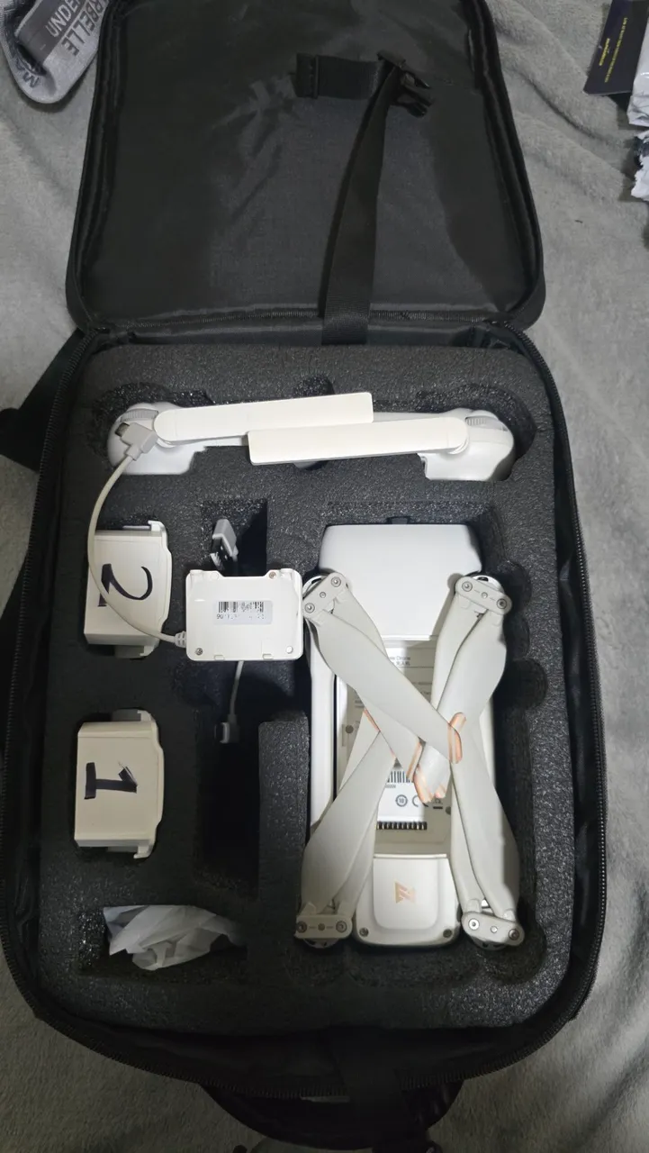 Drone FIMI x8 tele com 2 bateria