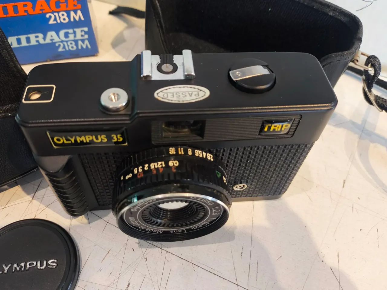 Câmera analógica Olympus 35 - trip com flash mirage. VINTAGE