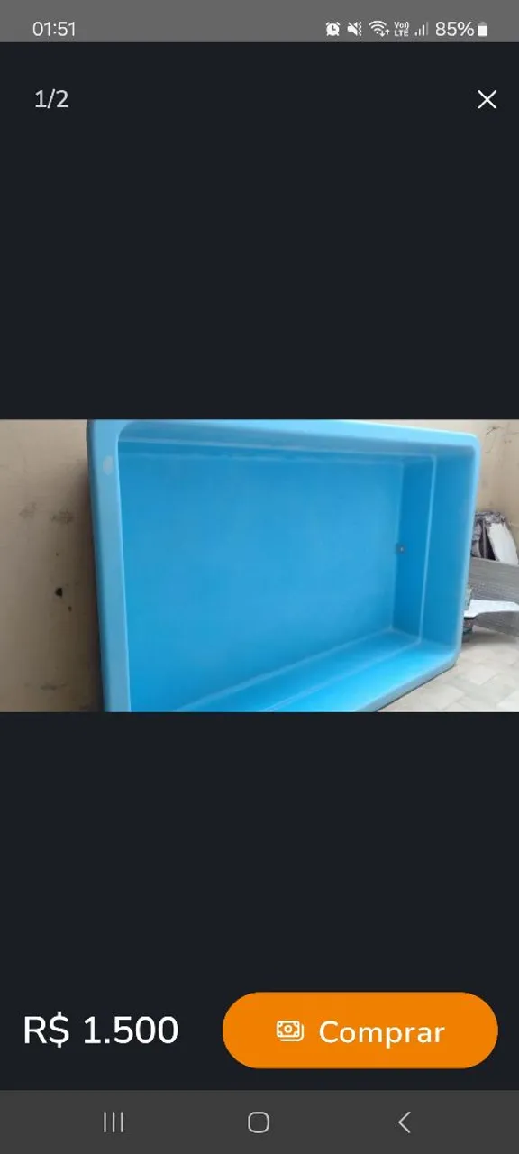Piscina de fibra azul