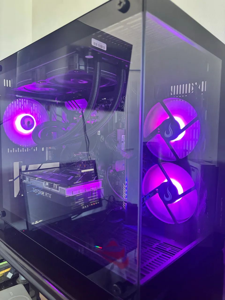 PC GAMER | RUNS EVERYTHING64396503190403120