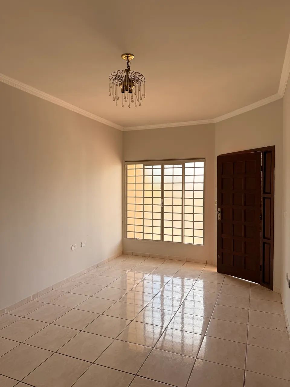 Vendo casa na região central de Paranavaí  - Foto 3