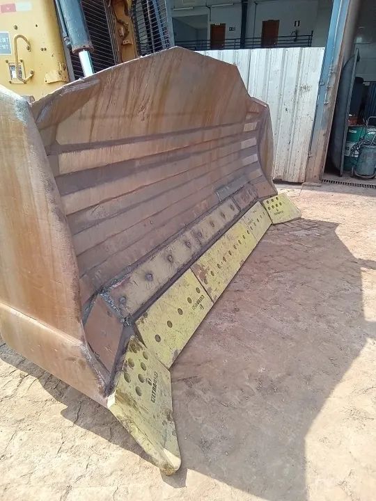 Trator de Esteira Caterpillar D8T - Foto 4