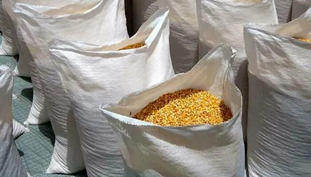 Vendo saca de milho seco 50 kilos R$ 65,00 cada