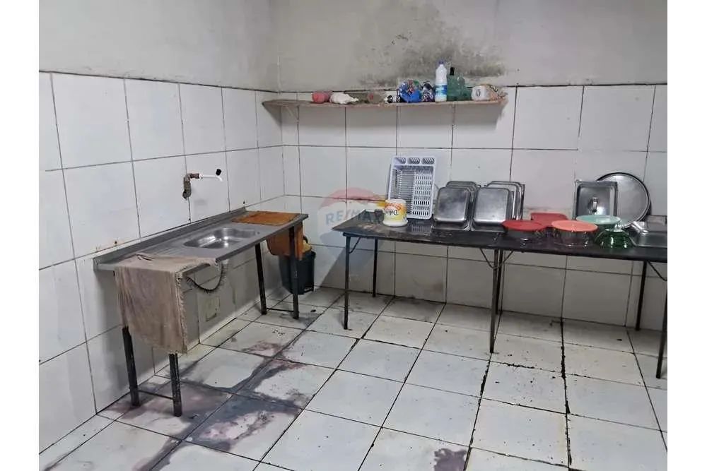 Ponto comercial a venda na Massagueira, com mobília para restaurante. Aceita negociaçã por - Foto 5