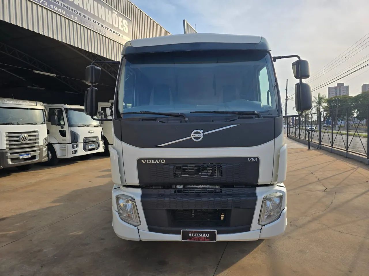 VOLVO VM 270 Ano 2020 Bitruck BAIXO KM ALEMÃO CAMINHÕES ITAPETININGA  - Foto 4