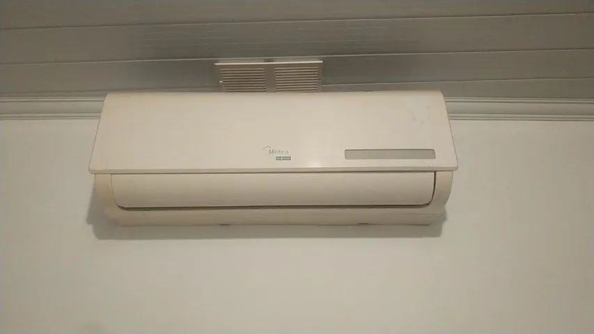 Ar-condicionado Split 9.000 Btus 220V