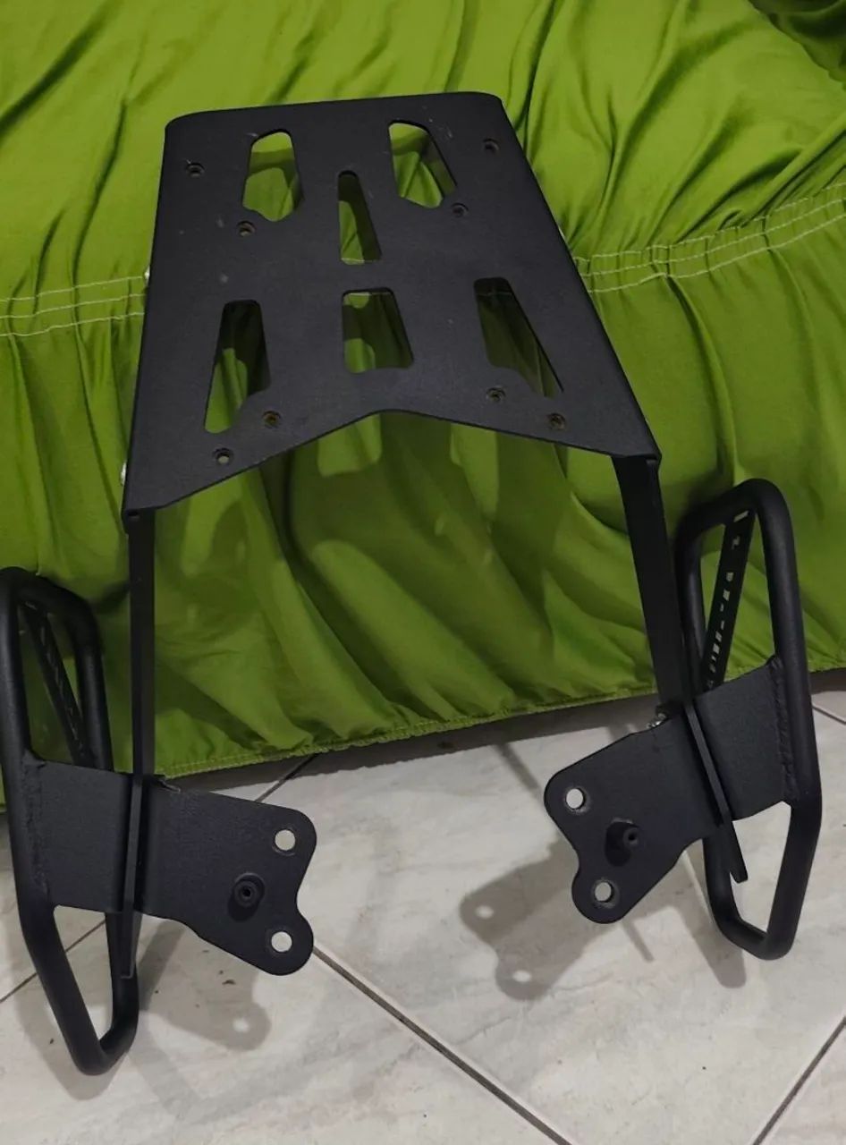 Suporte pra bauleto com protetor de carenagem 300f 2023/2026