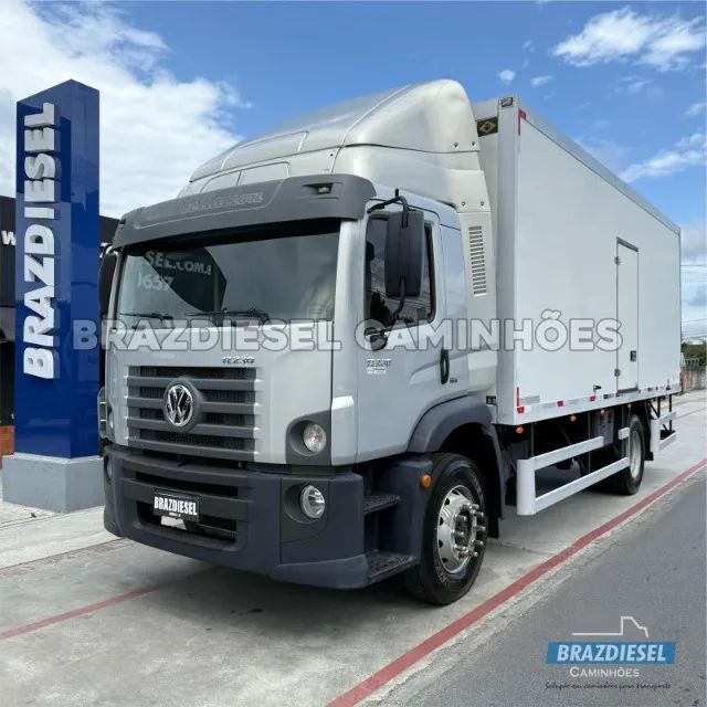 Volkswagen VW 17-230 2020 baú termico 7 metros