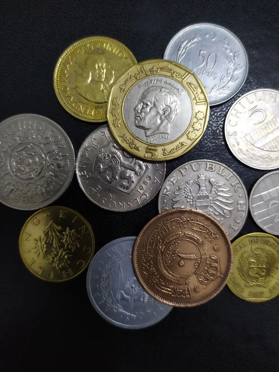 Coleção de Moedas internacionais antigas 12 peças 