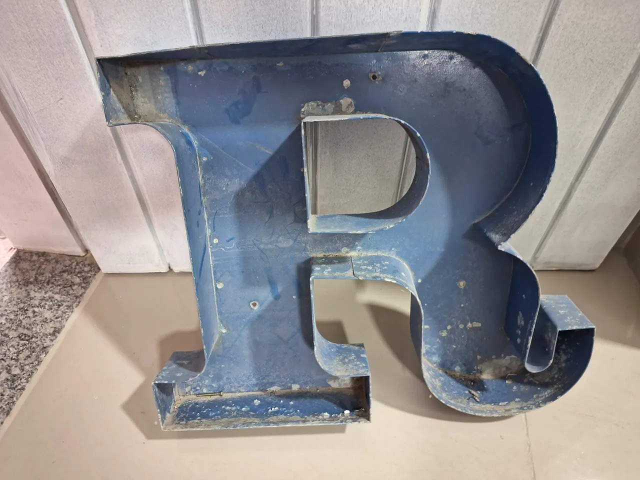 Letra R Vintage para Decoração