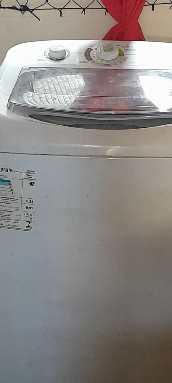 Vendo máquina de lavar roupa, ótimo estado  consul 9 litros apenas 750,00  .