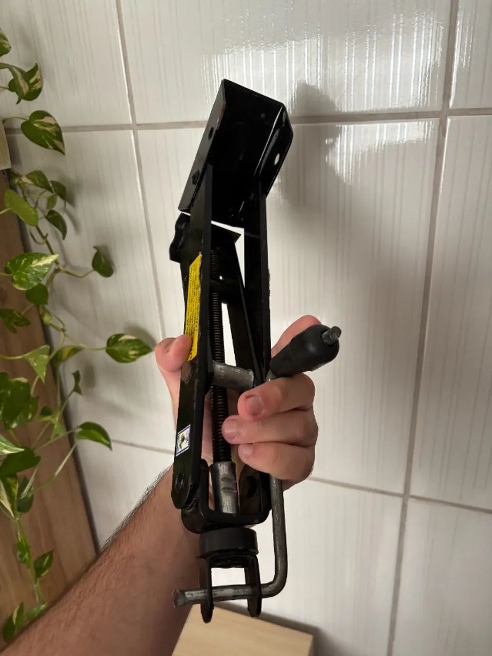 Autovex Universal Knee-Type Jack with 600 kg Capacity64750670245891122