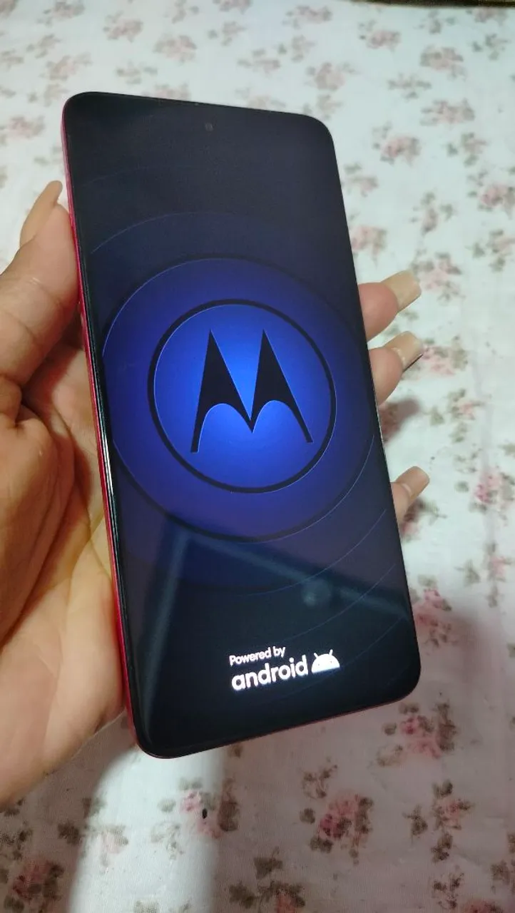 MOTOROLA G84