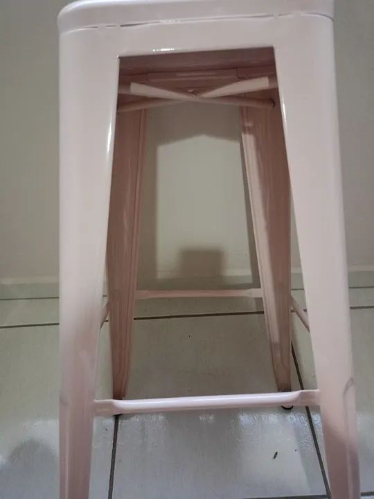 Banqueta em aço  decorativa casa nova  (retirar) - Foto 2