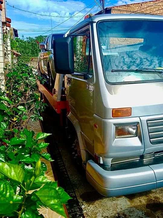 Vendo Caminhão Guincho VW 2001 com plataforma hidráulica 5,5m  - Foto 7