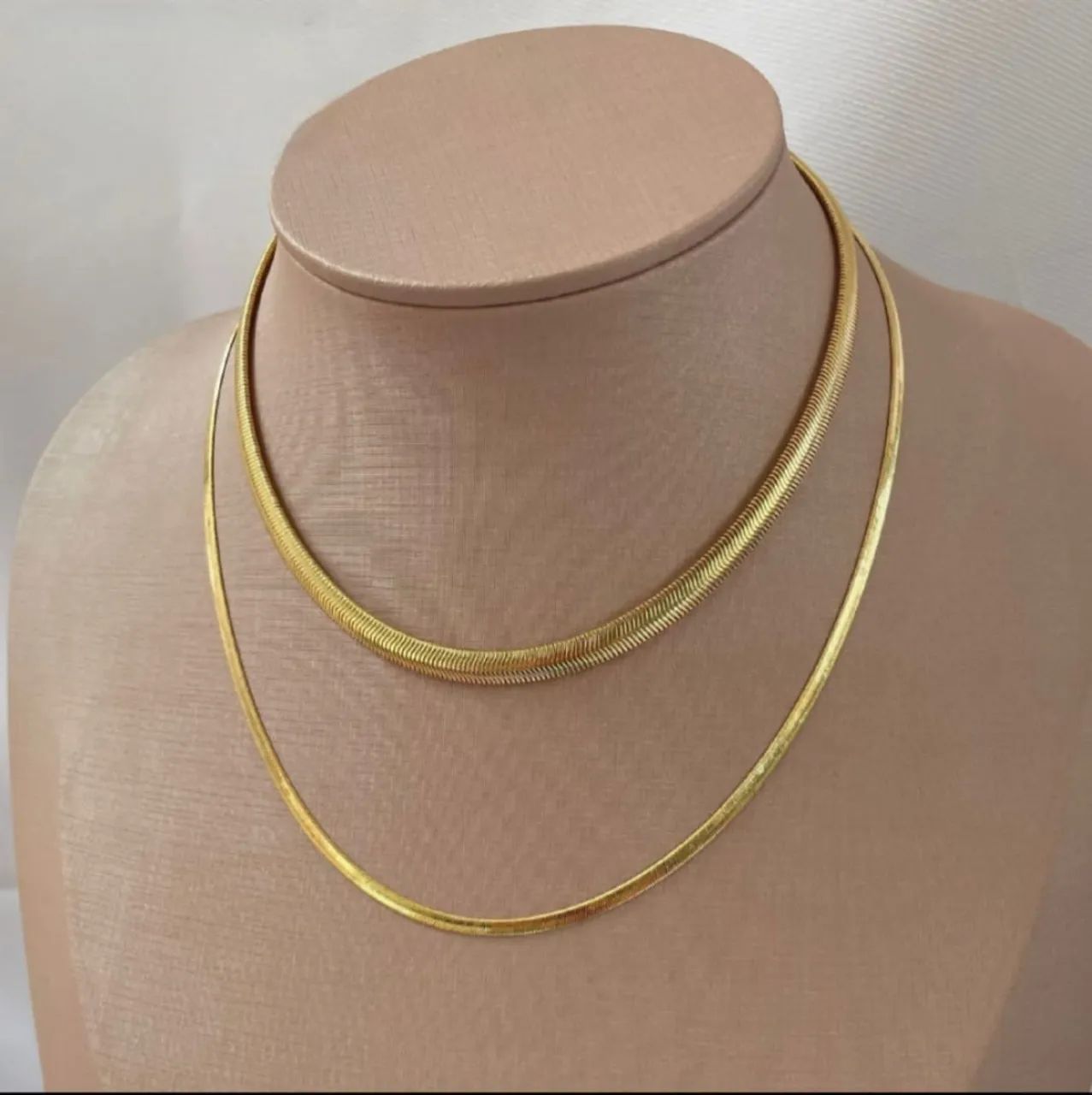 Choker esteira banhada a ouro 100%