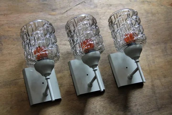 Arandelas Cupulas Vidro Relevo Bizotado - Conjunto 3 peças - Anos 50 - Foto 3