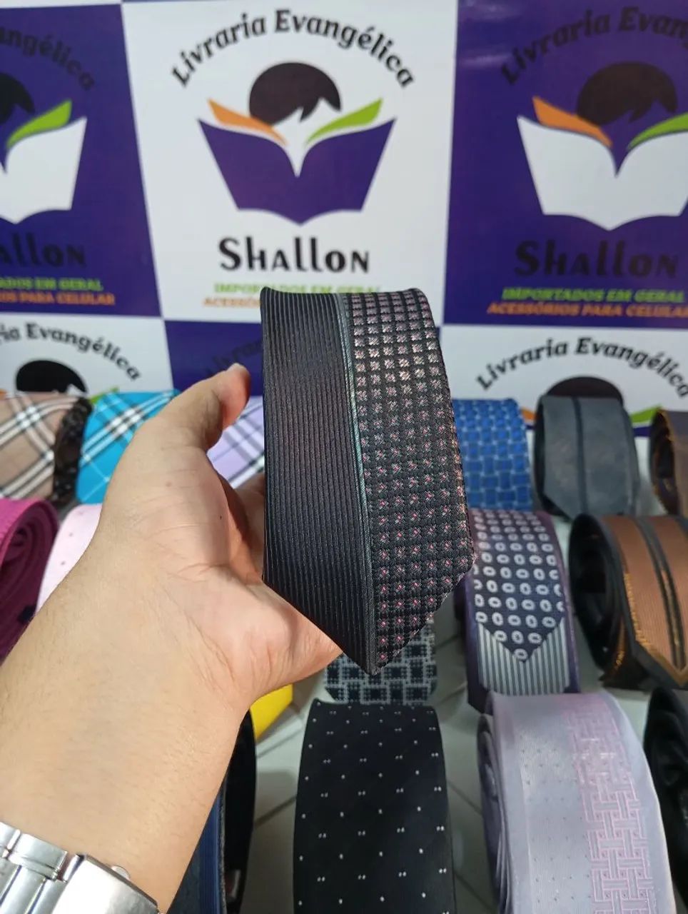 Gravatas Diversas estampas e cores - Promoção - Foto 3