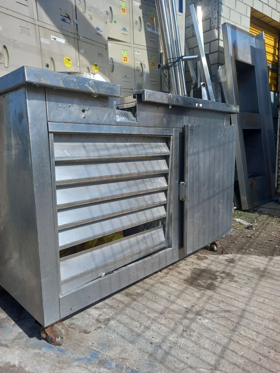 CARRINHO DE INOX COM  4 RODAS  - Foto 5