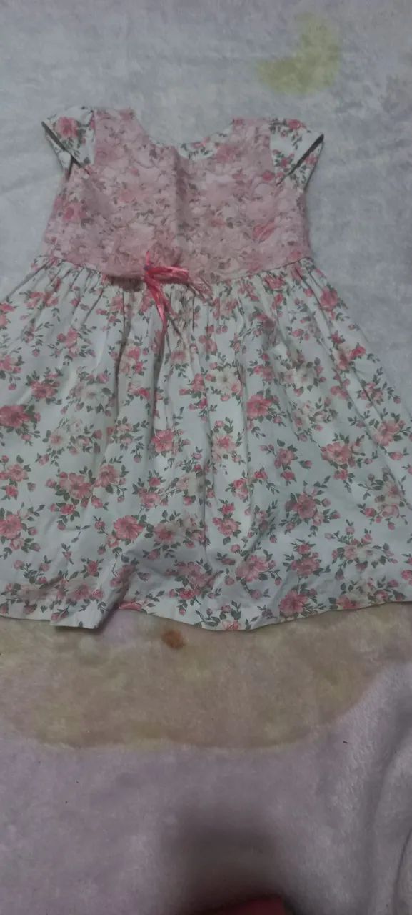 Vestido floral infantil