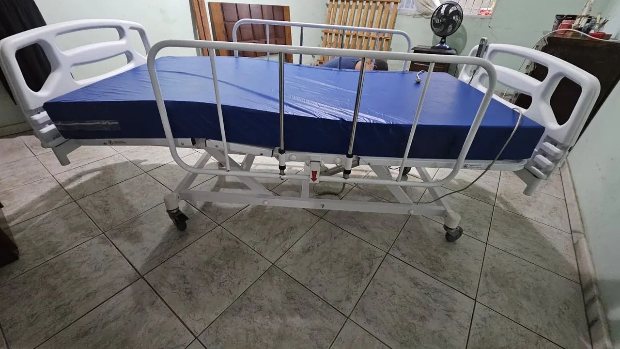 Cama hospitalar eletrônica 