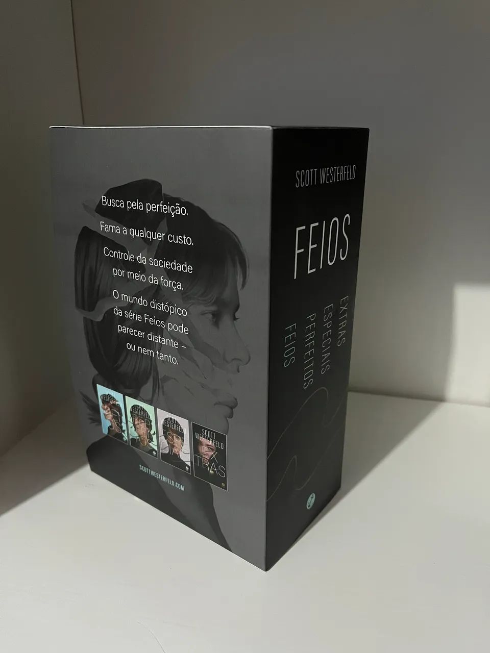 Box Feios (Série Completa) - Foto 3