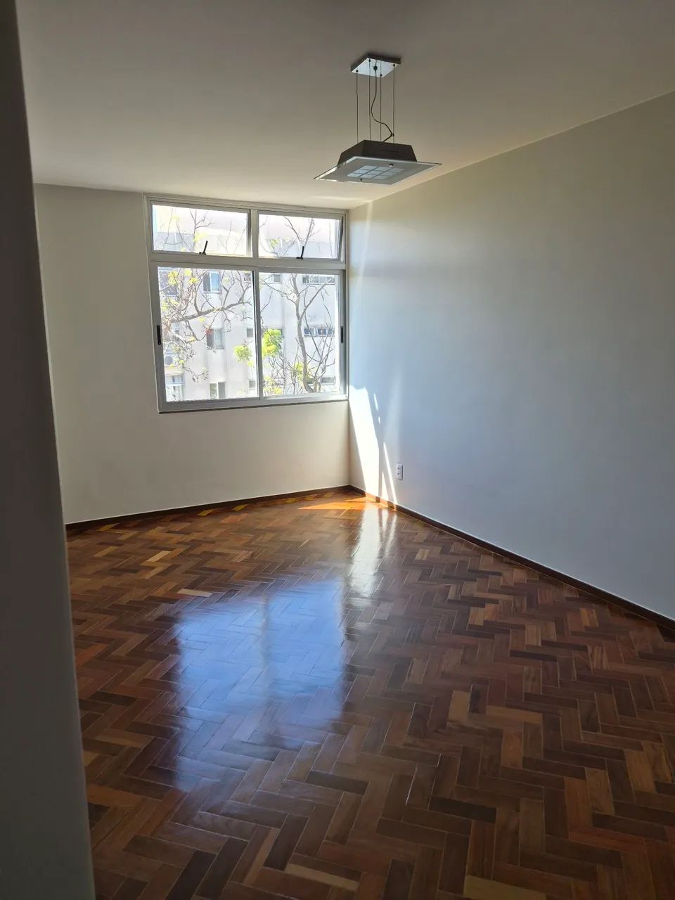 Alugo Apt nascente de canto na 210 Sul - Foto 2