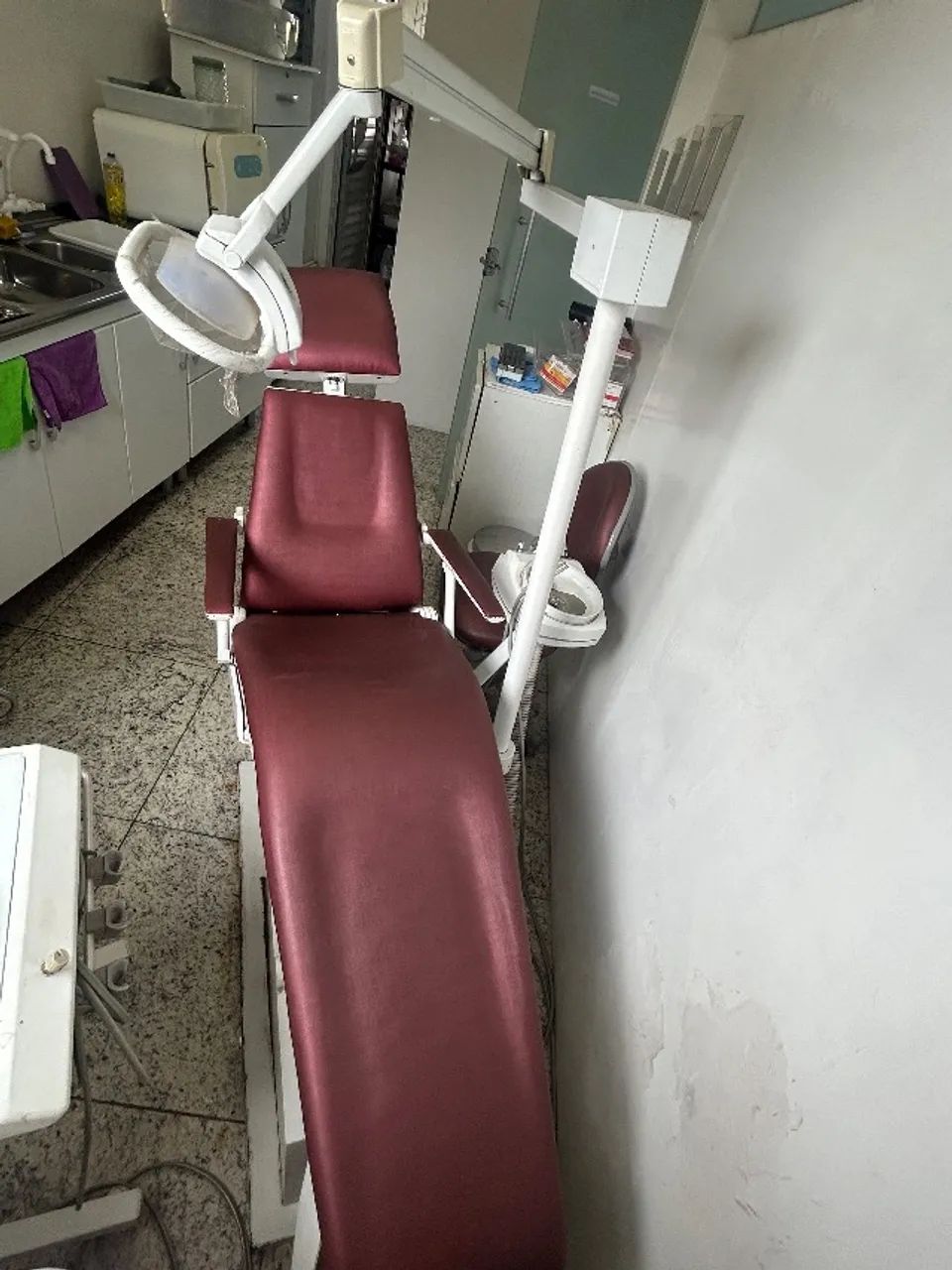 Cadeira odontológica antiga 