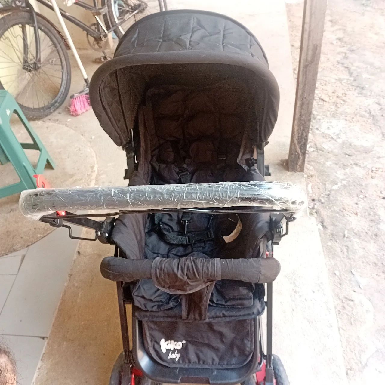 Vendo carrinho de bebê 