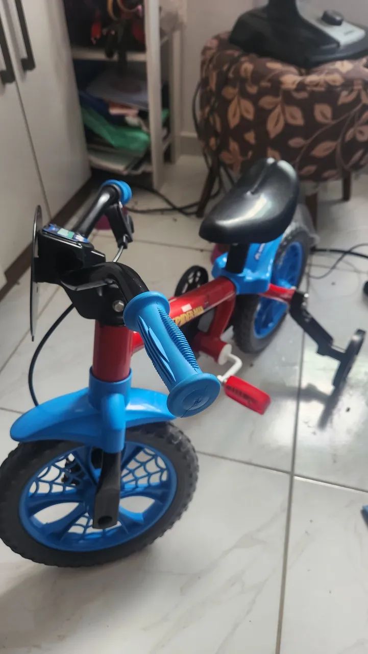 Bicicleta infantil homem aranha