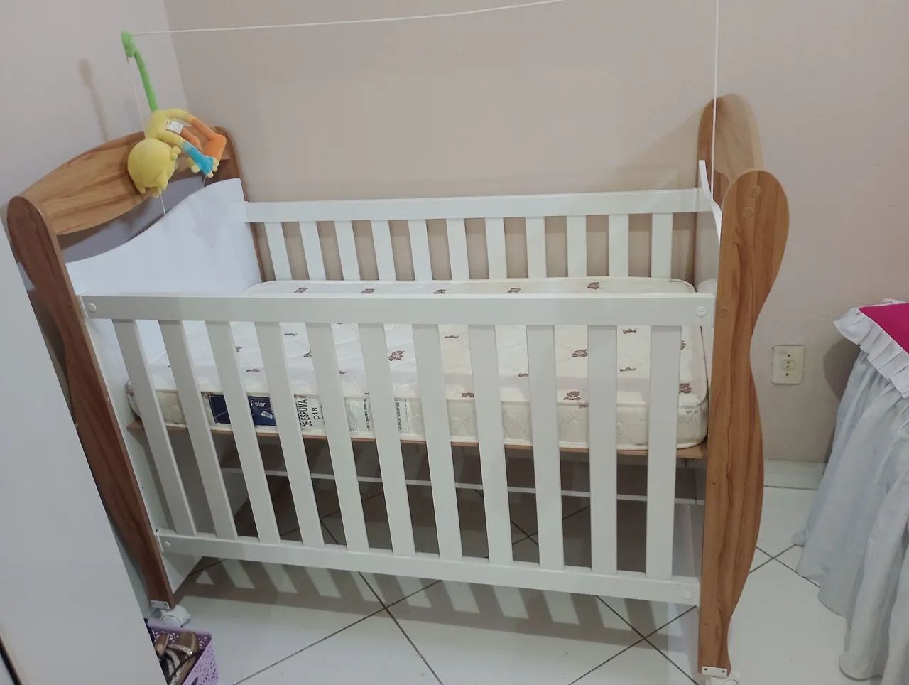 Berço junior americano com rodinhas  - Foto 3