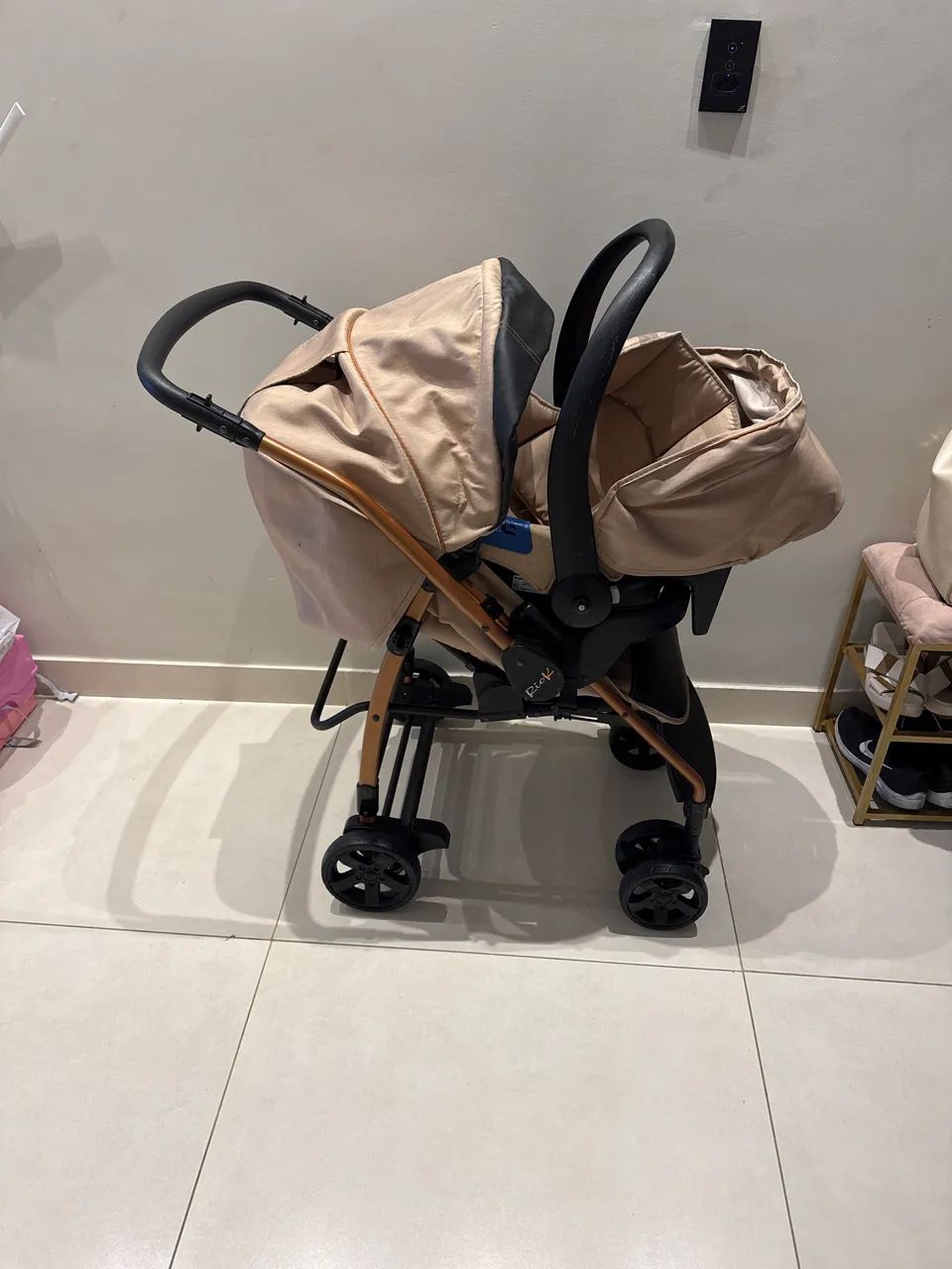 Carrinho de bebe com bebê conforto Burigotto  - Foto 2