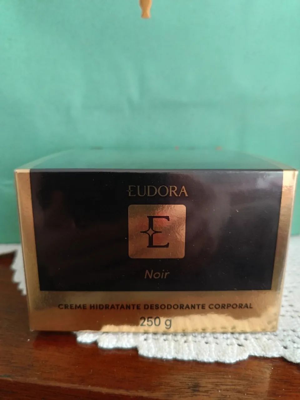 Hidratante Eudora noir 
