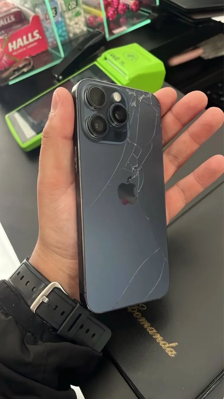 VENDO IPHONE 15 pro max 256gb leia tudo 