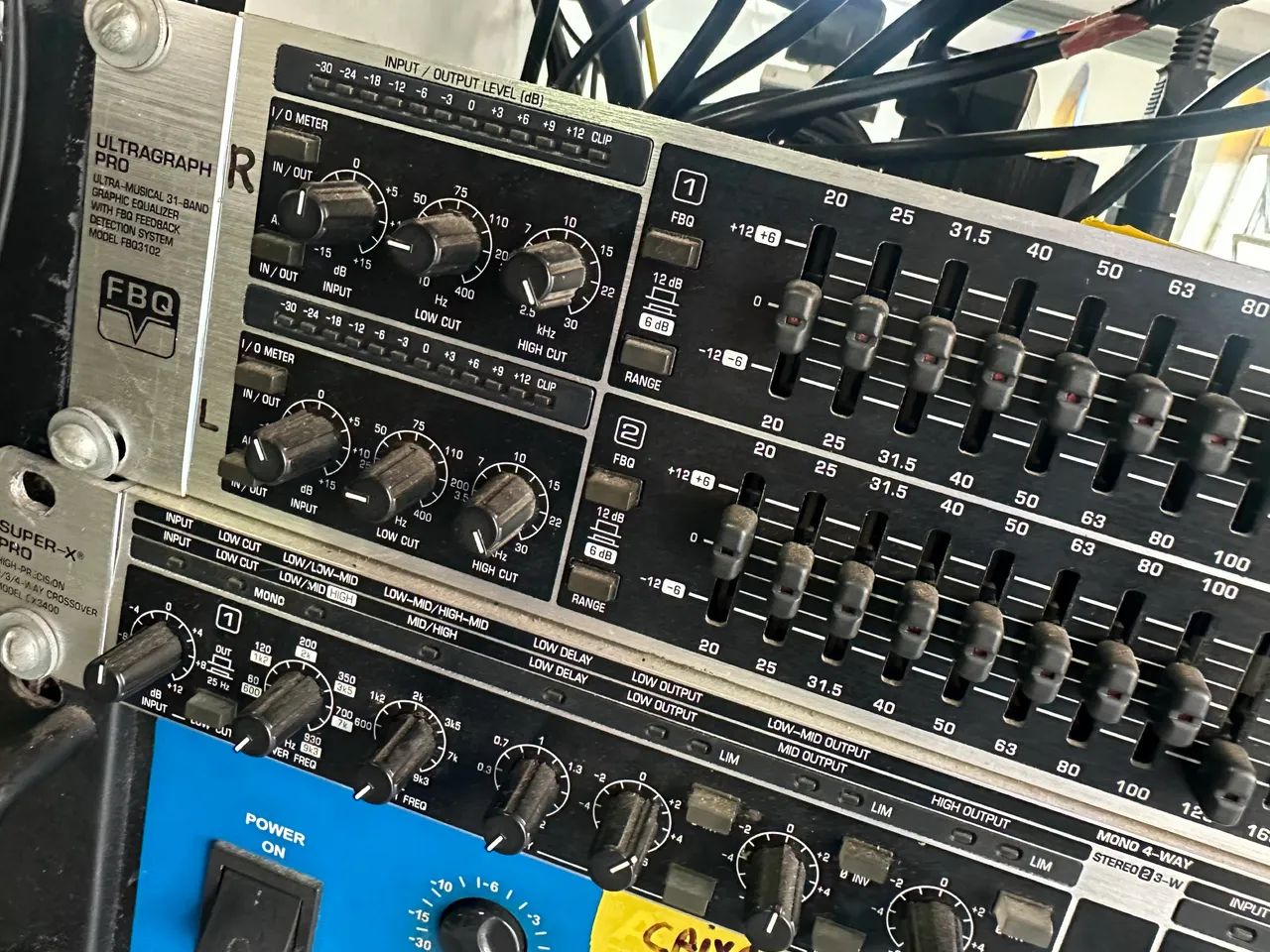 Crossover Behringer Super-X PRO CX3400 - Foto 4