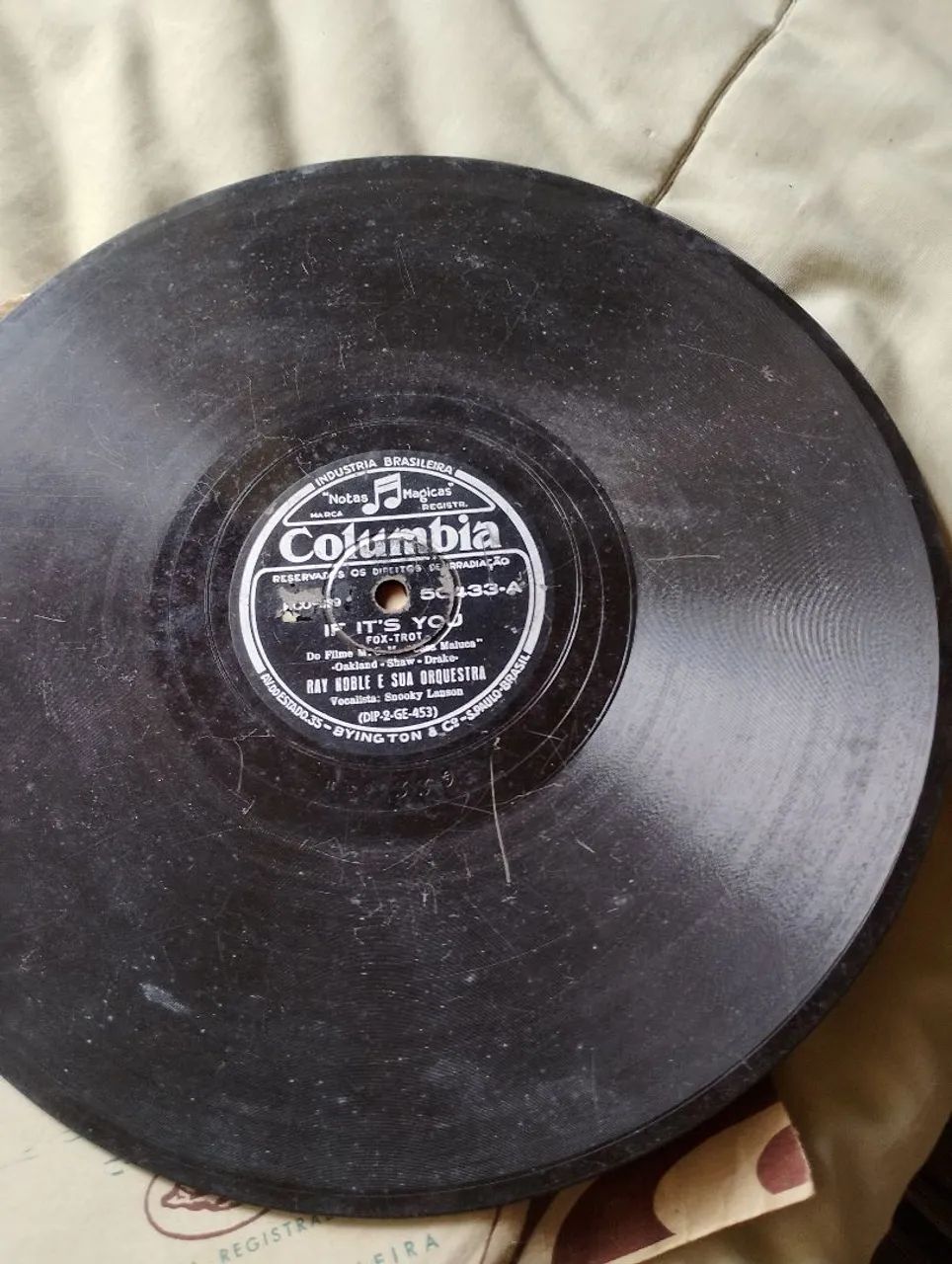 Discos de vinil com pequenas avarias - Foto 2
