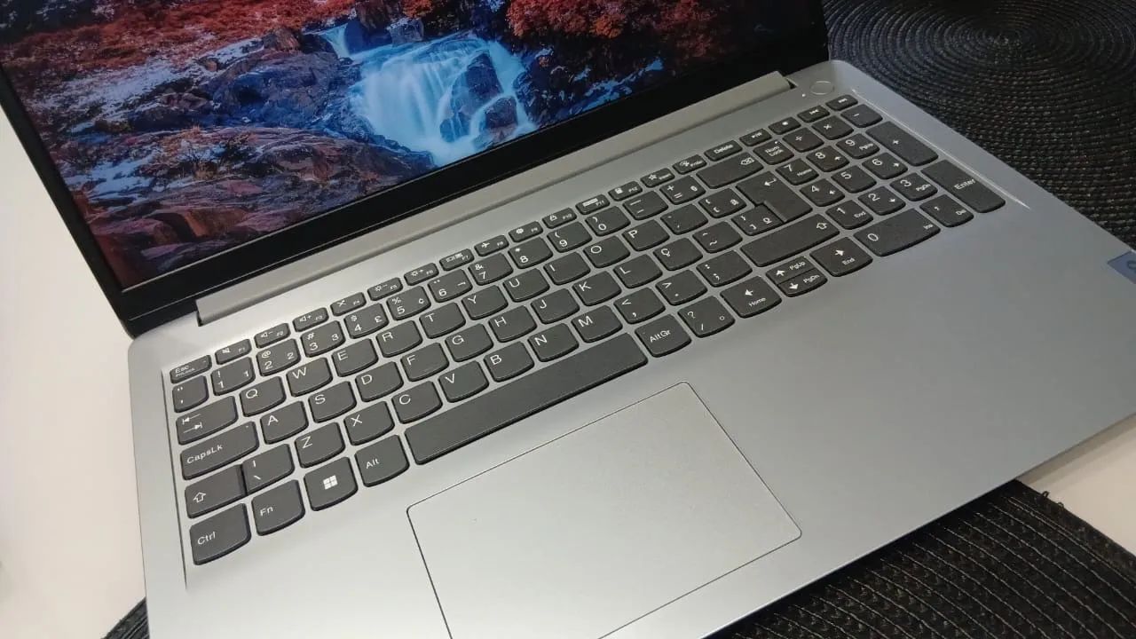 Notebook Lenovo  - Foto 2