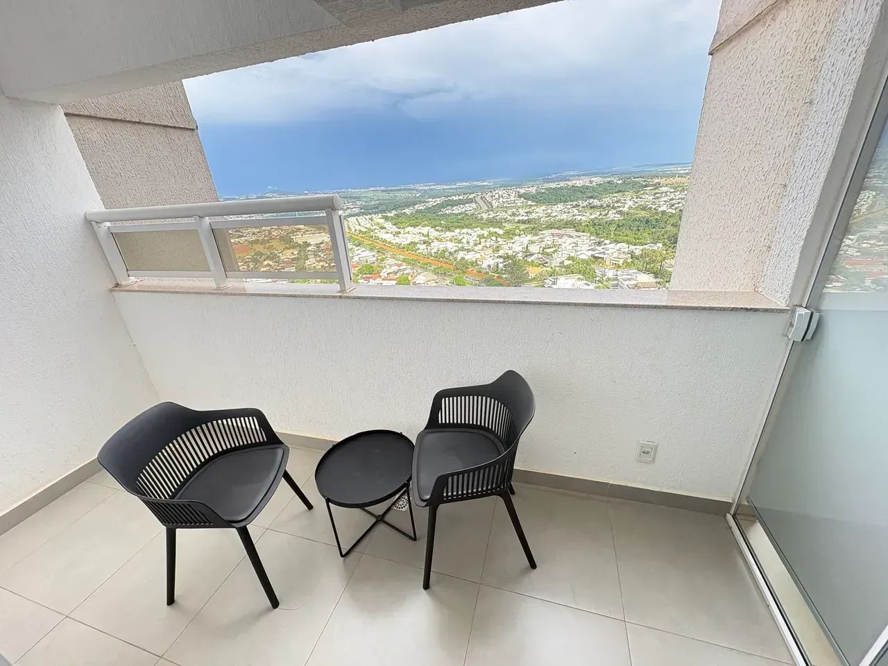 Alugo excelente Duplex no Lozandes - Foto 5