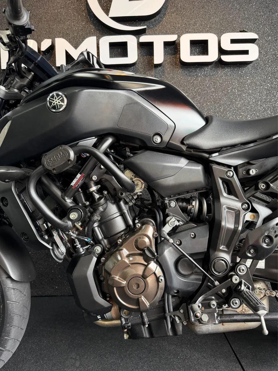 YAMAHA MT 07 - 2023  - Foto 3