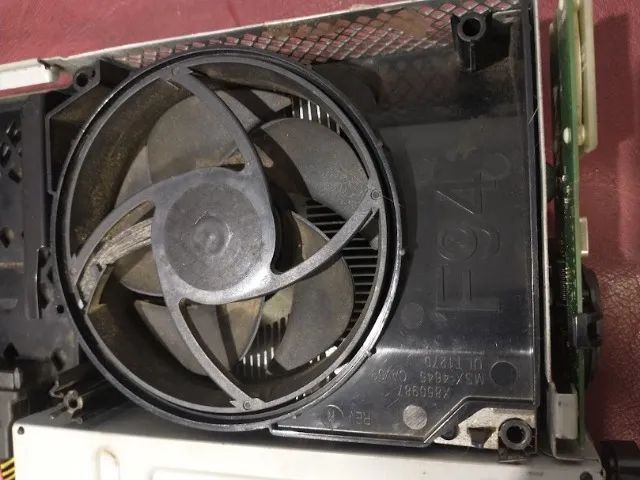 Xbox 360 com Defeito - Para Peças (Leia o Anúncio) - Foto 3