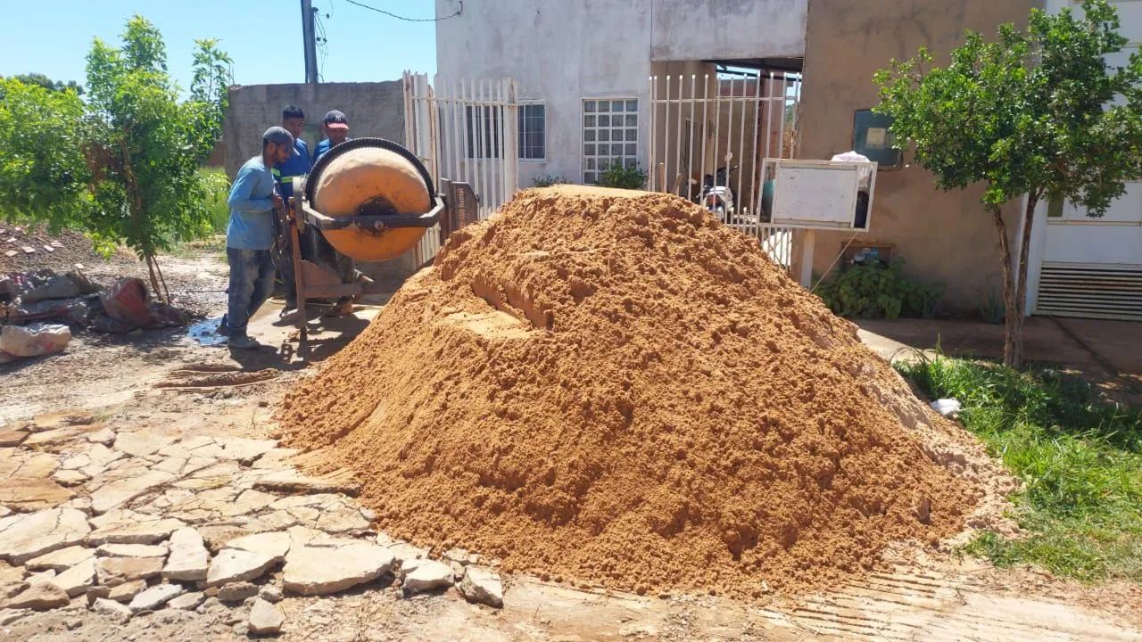 AREIA E PEDRA