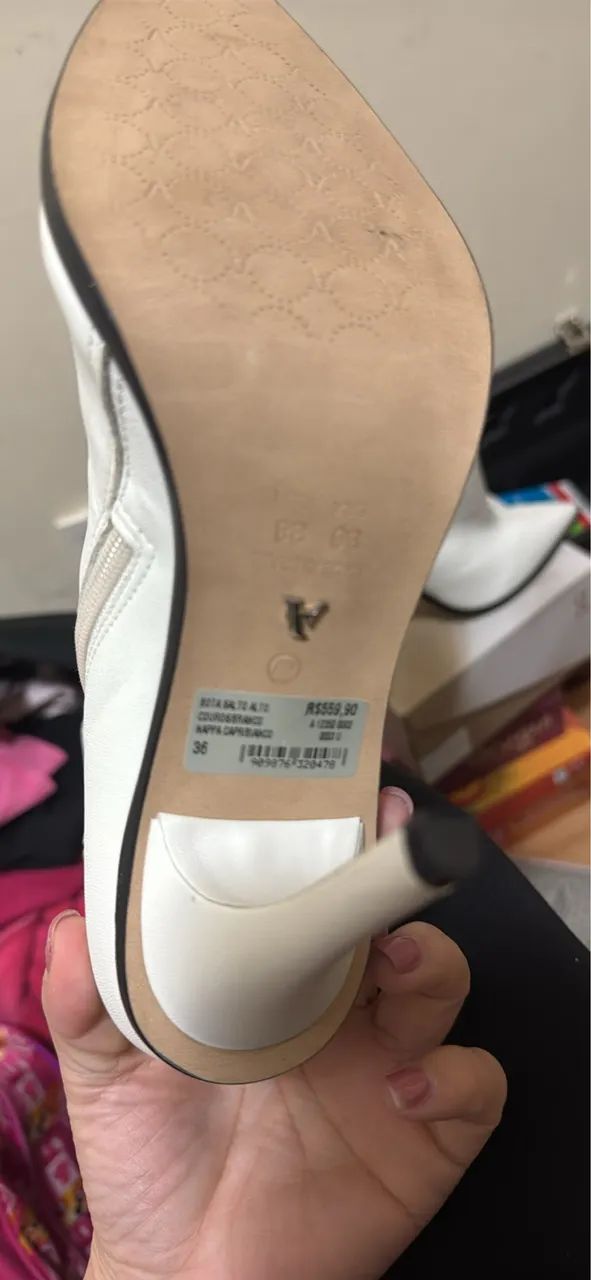 Bota Arezzo cano curto 