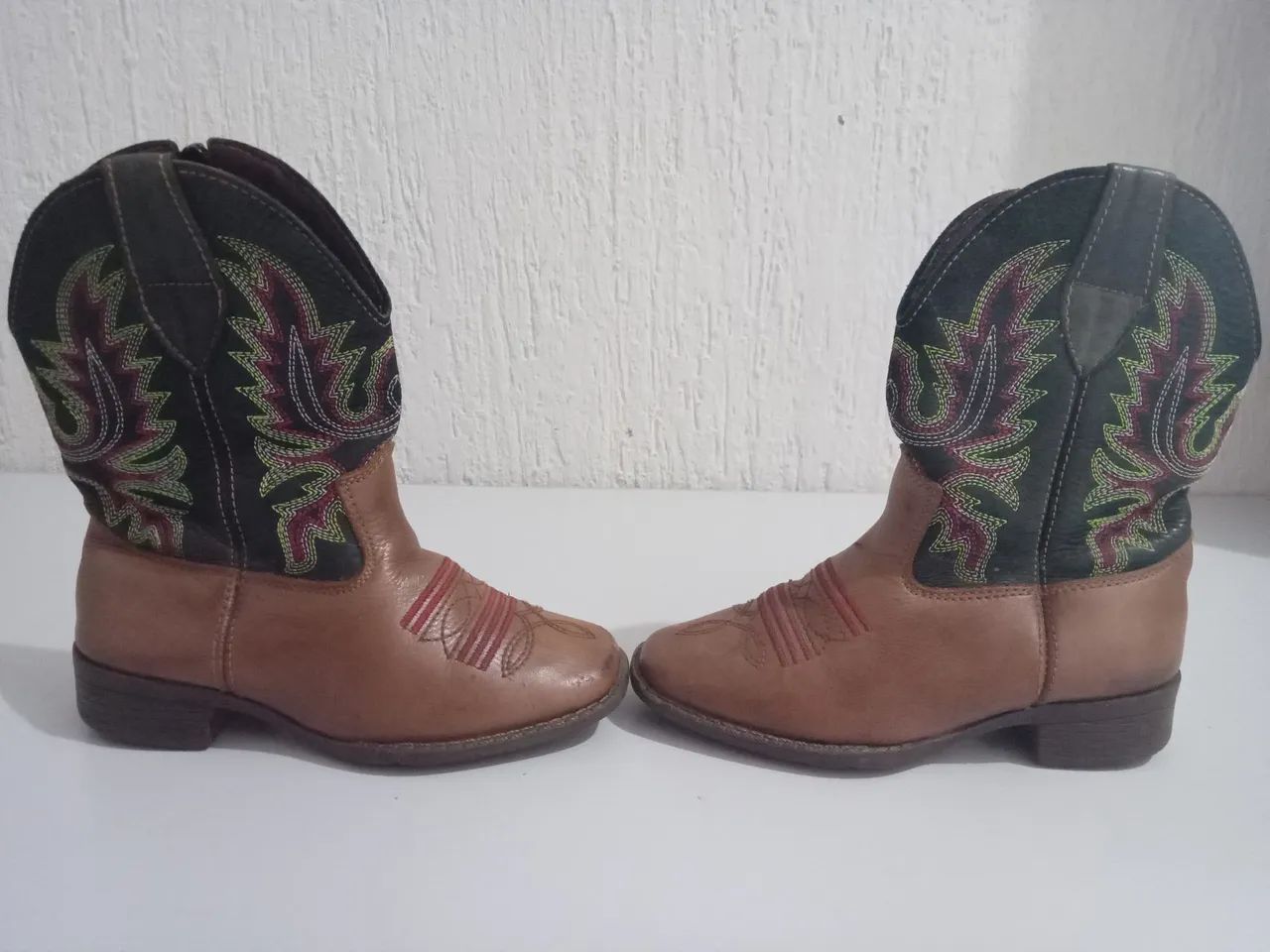 Bota Texana Infantil Tam. 28 - Estilo Country (Com detalhe no zíper) - Foto 3