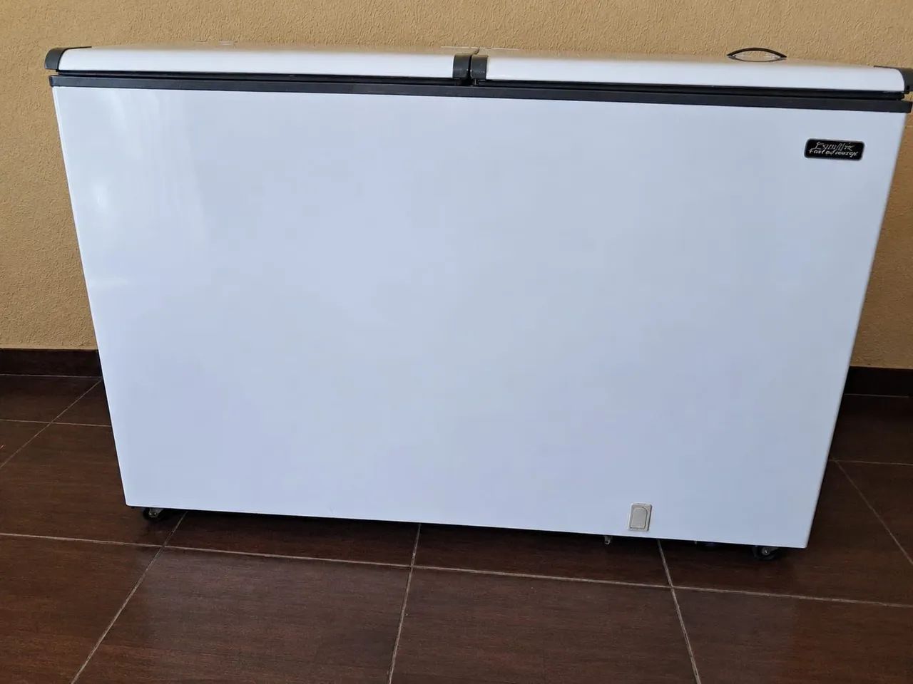 Freezer Horizontal Esmaltec 439 Litros, 2 Portas