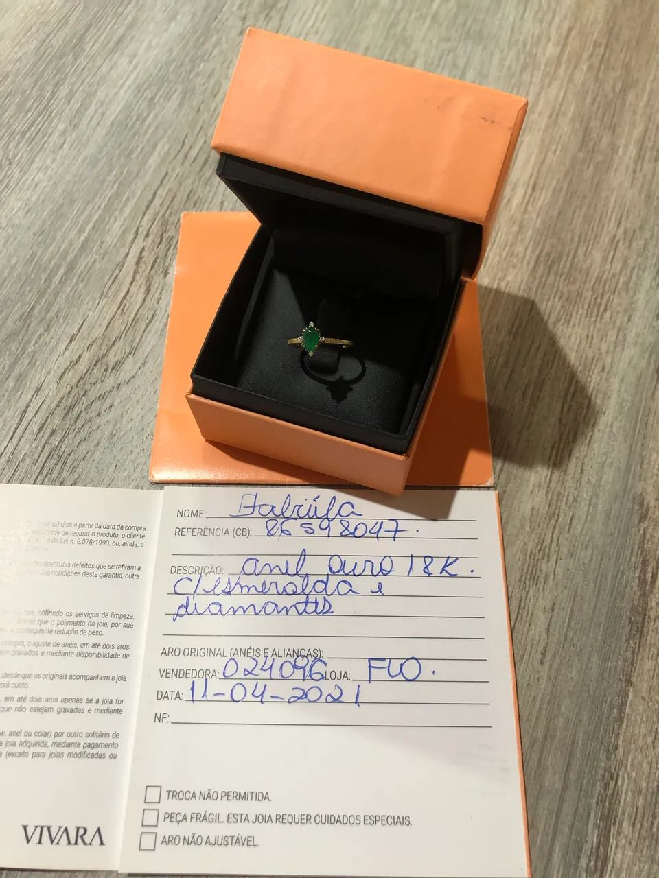 Anel ouro, esmeralda e diamantes - Foto 3