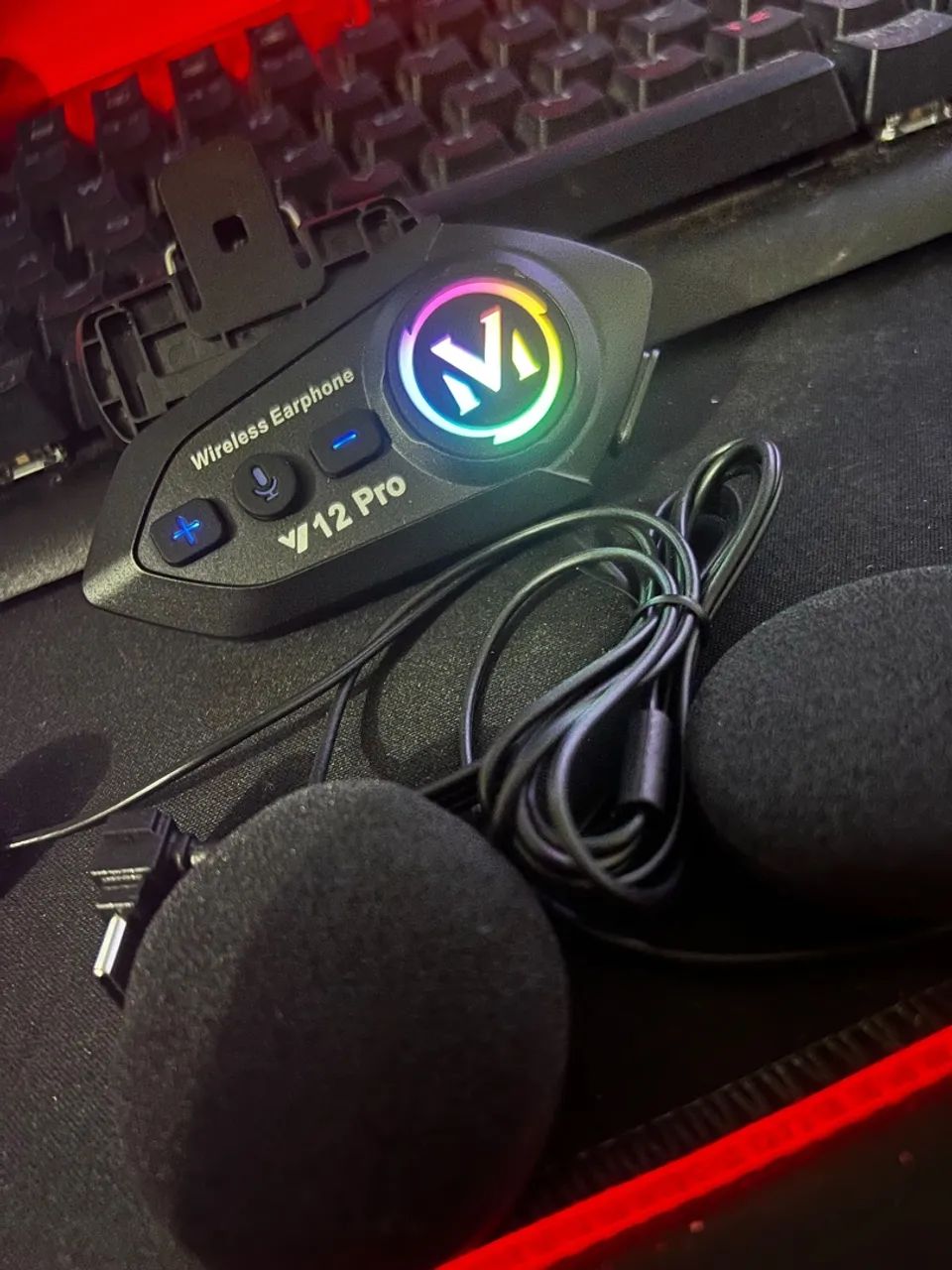 Intercomunicador V 12 Pro E te comunica um com outro