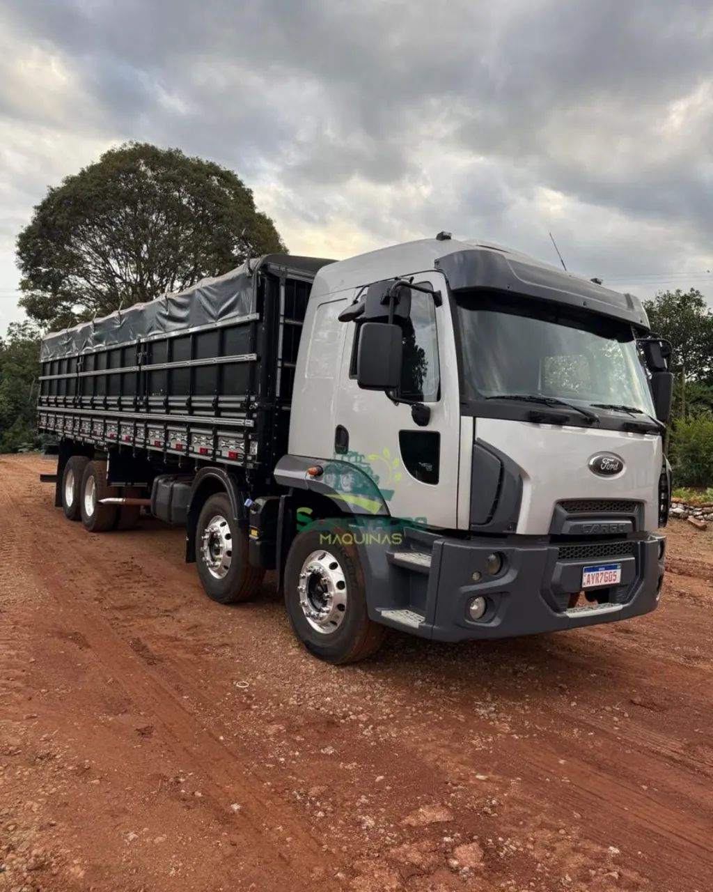 Caminhão Ford 