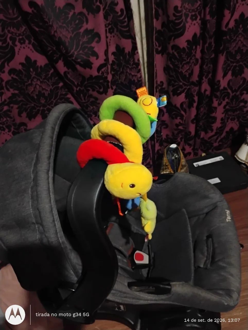 vendo Bebê conforto com suporte Para carro