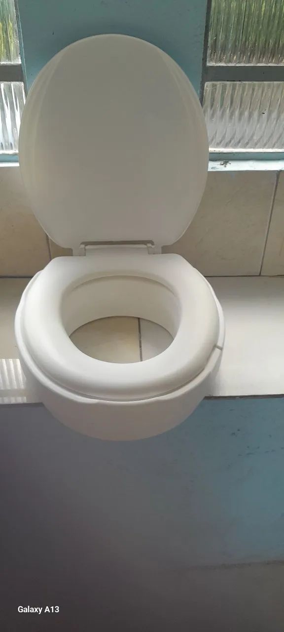 Acento elevado para vaso sanitário 13,5 cm branco.  - Foto 2